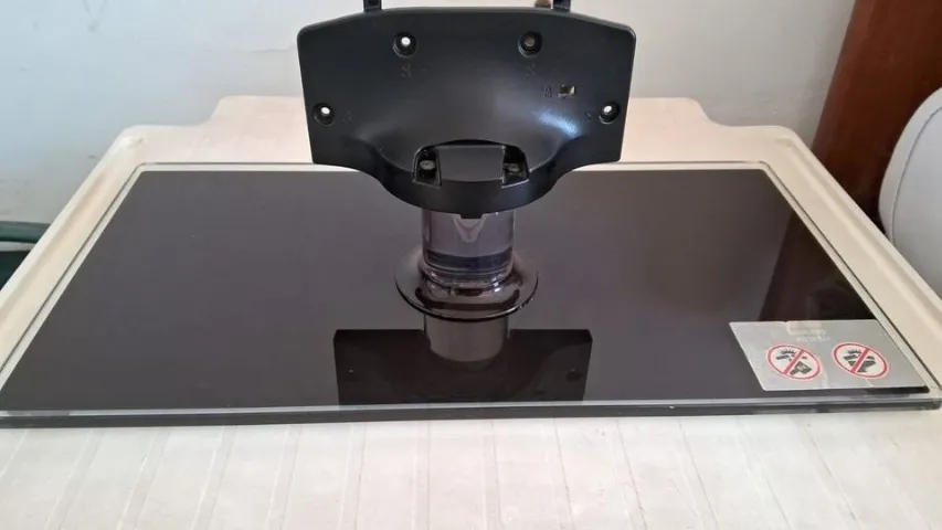 base da tv samsung 42 polegadas. negociavel