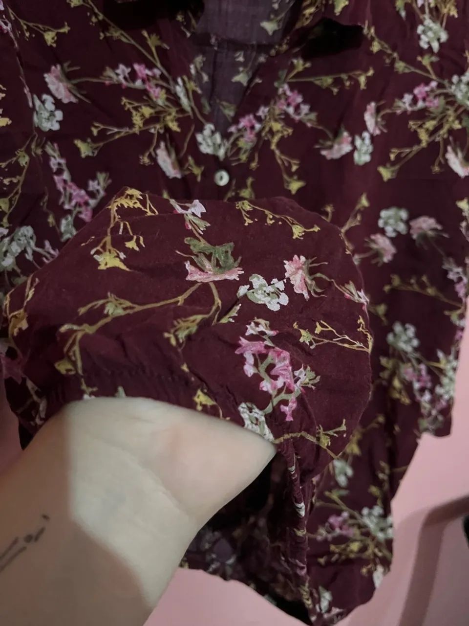 camisa estampa cor vinho TAM M  - Foto 4