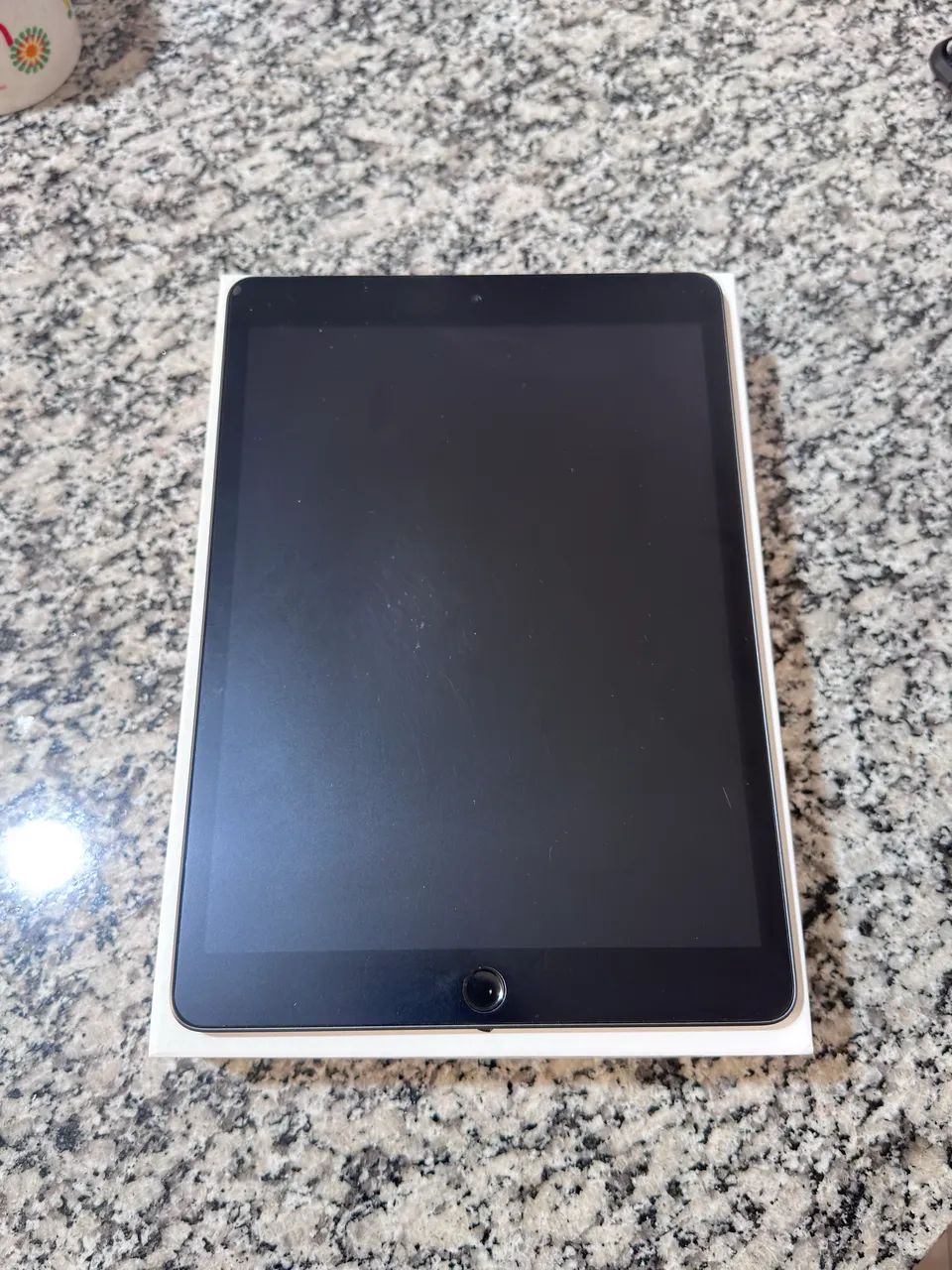 iPad 7a Geração 128gb (Wi-Fi + Celular)