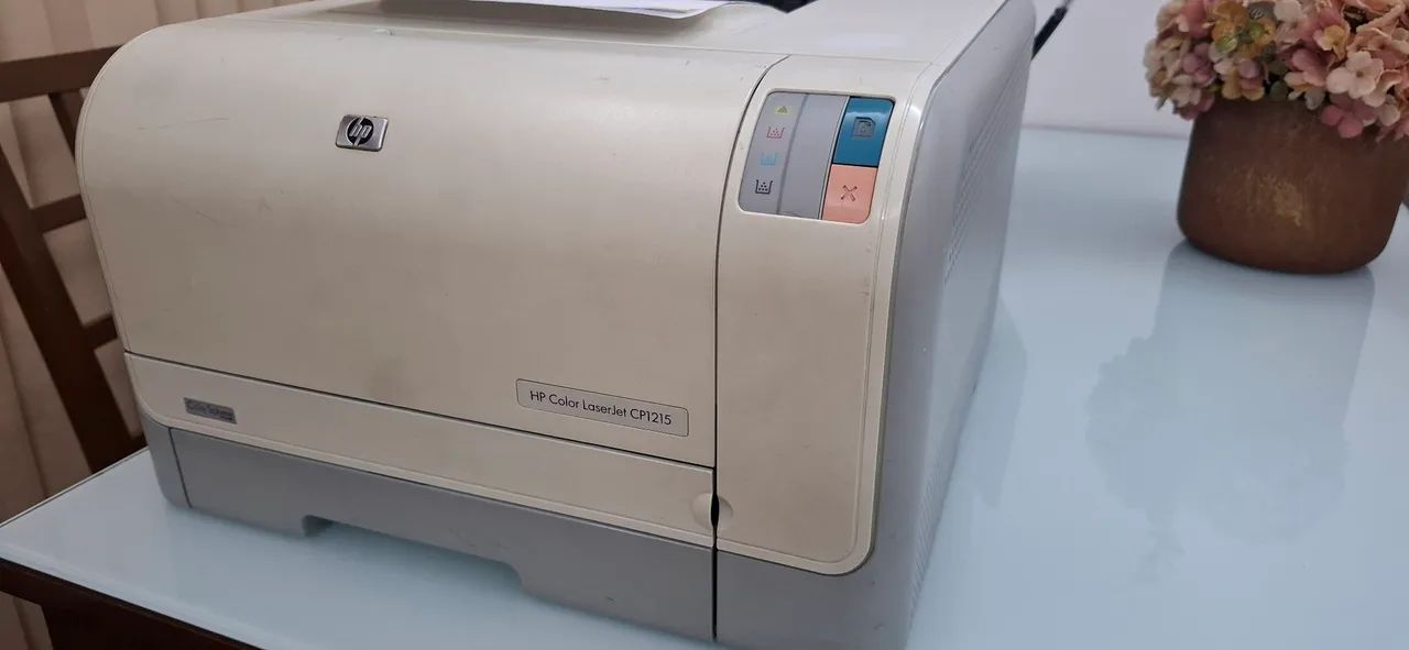 Impressora hp Color laserjet CP1215 usada