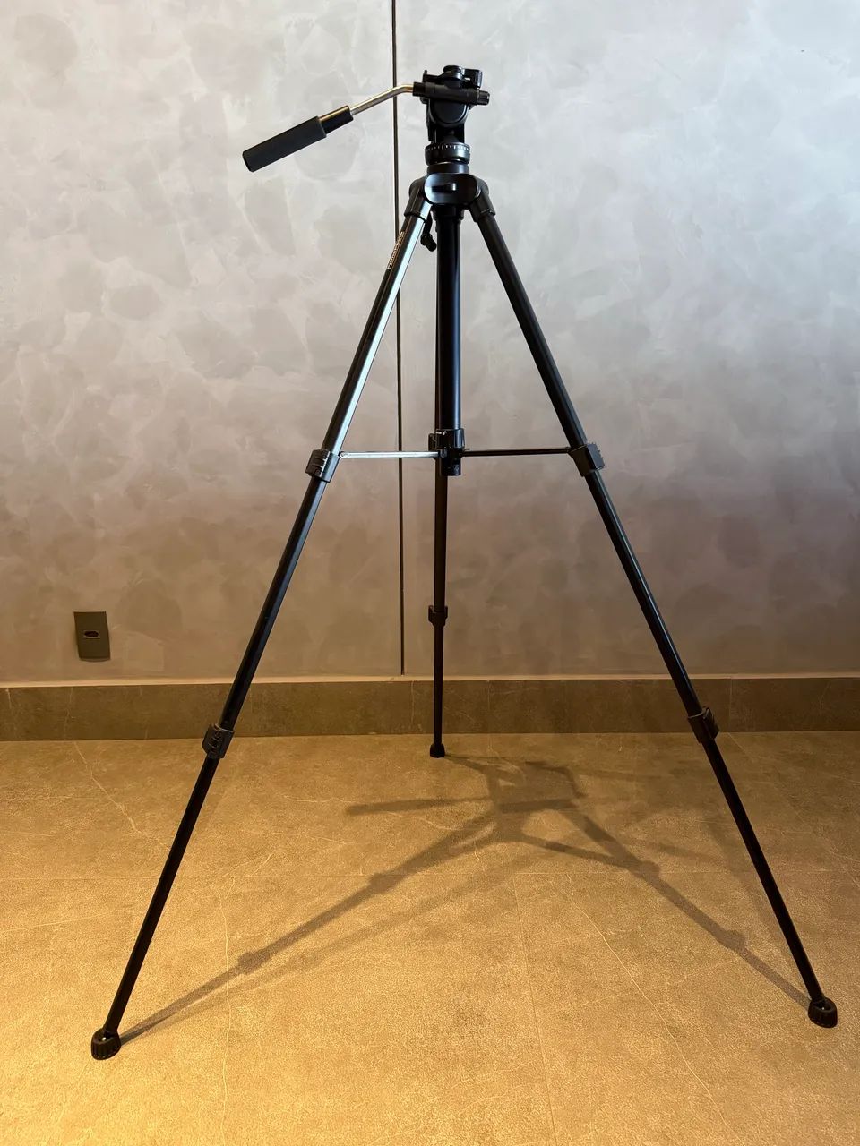 Câmera Canon EOS M6 - Kit Completo com lentes e acessórios