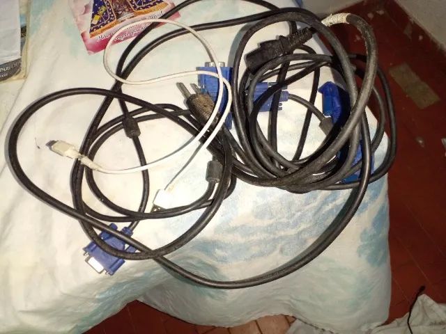 Cabos para computadores e celular  - Foto 2