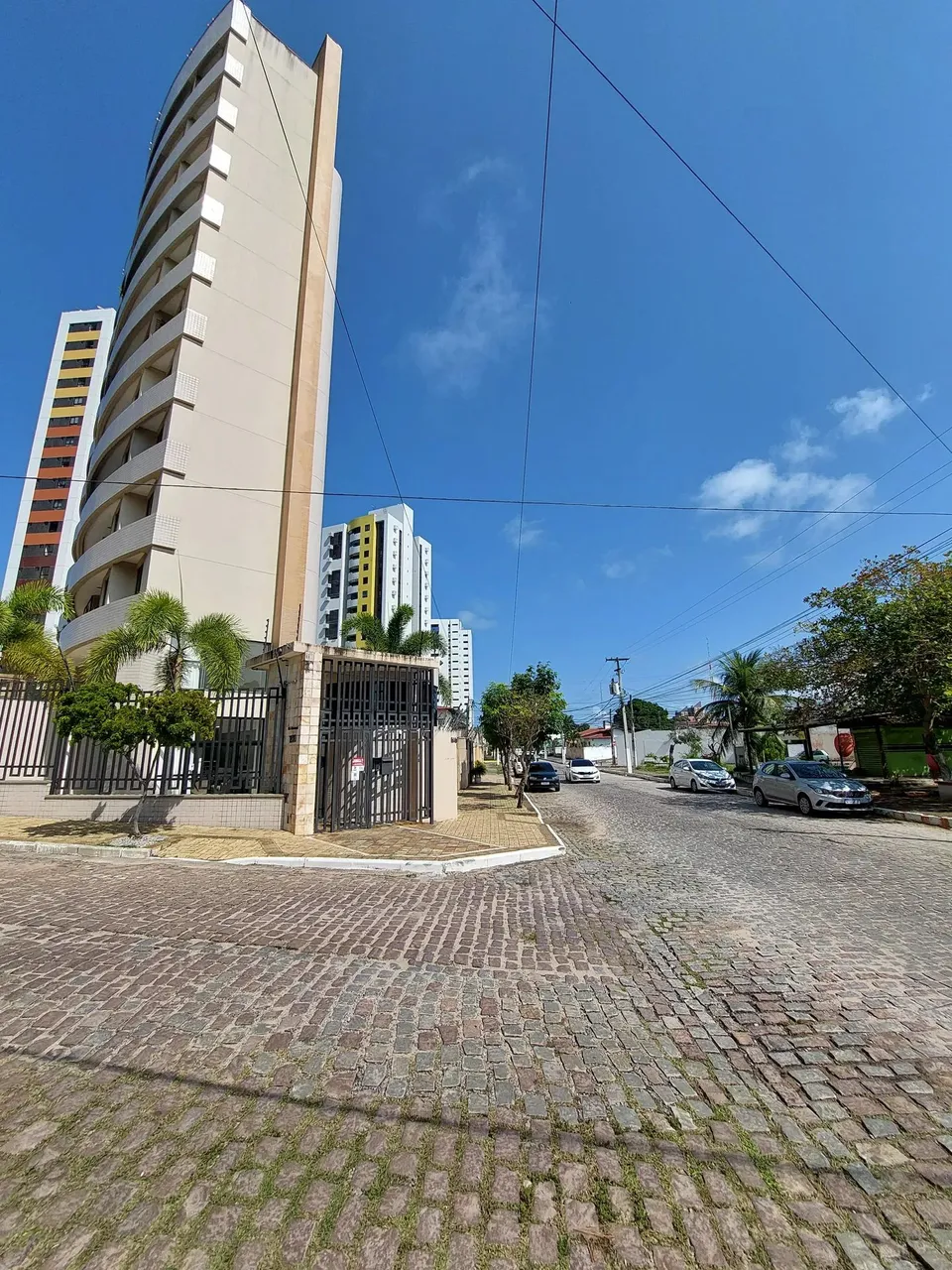 Aluguel de apto 2/4 sendo uma suíte- Candelária- Natal/RN