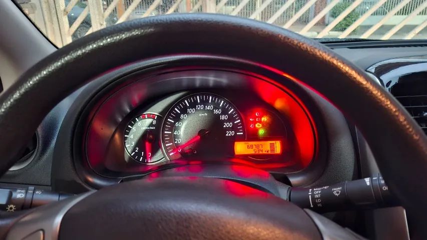 Nissan March 2016 1.6 SL IPVA PAGO, Pneus Novos - Foto 2