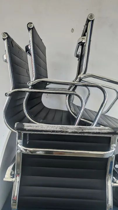 Cadeira de Escritório Giratória com Rodinhas - Foto 2