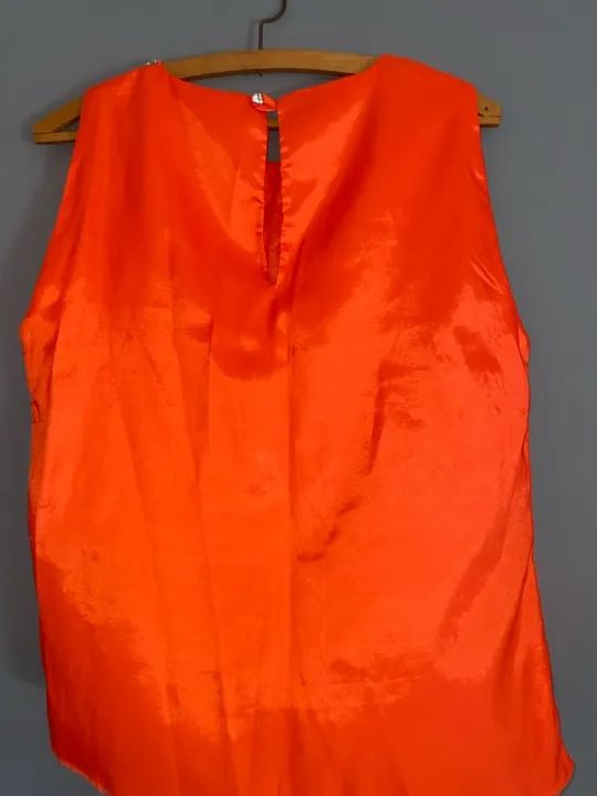 blusa cetim seminova g - Foto 3