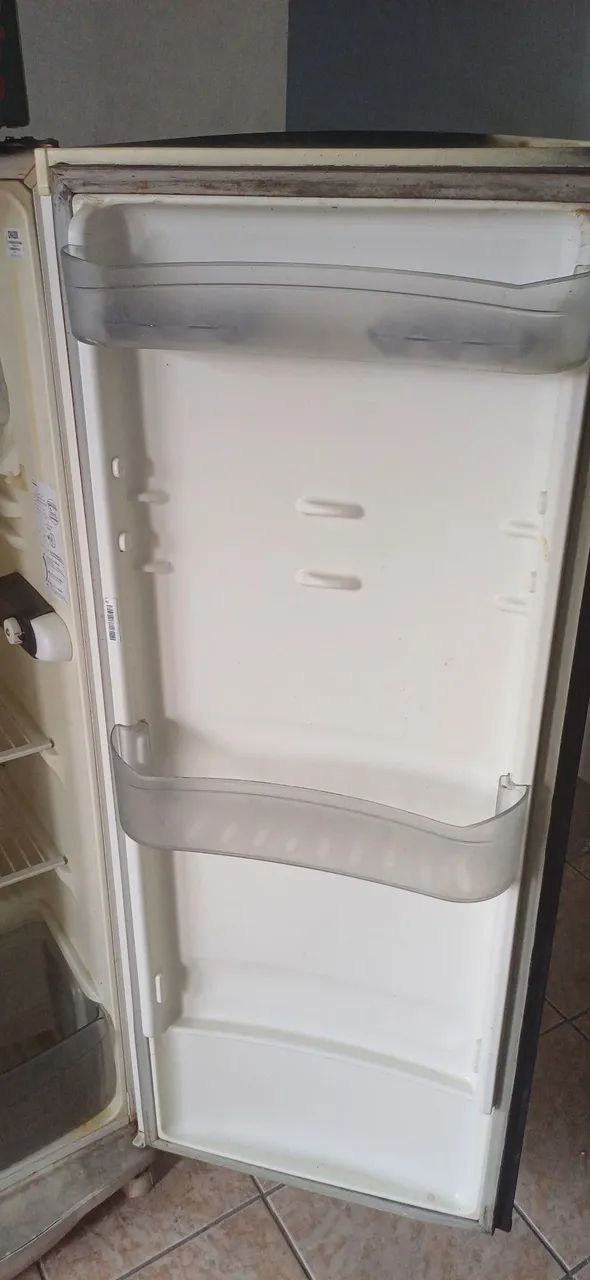 Geladeira Consul 261 Litros 220w - Foto 3