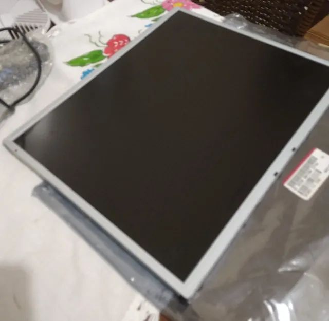Tela Display LCD 17" Pol - SEMI NOVA
