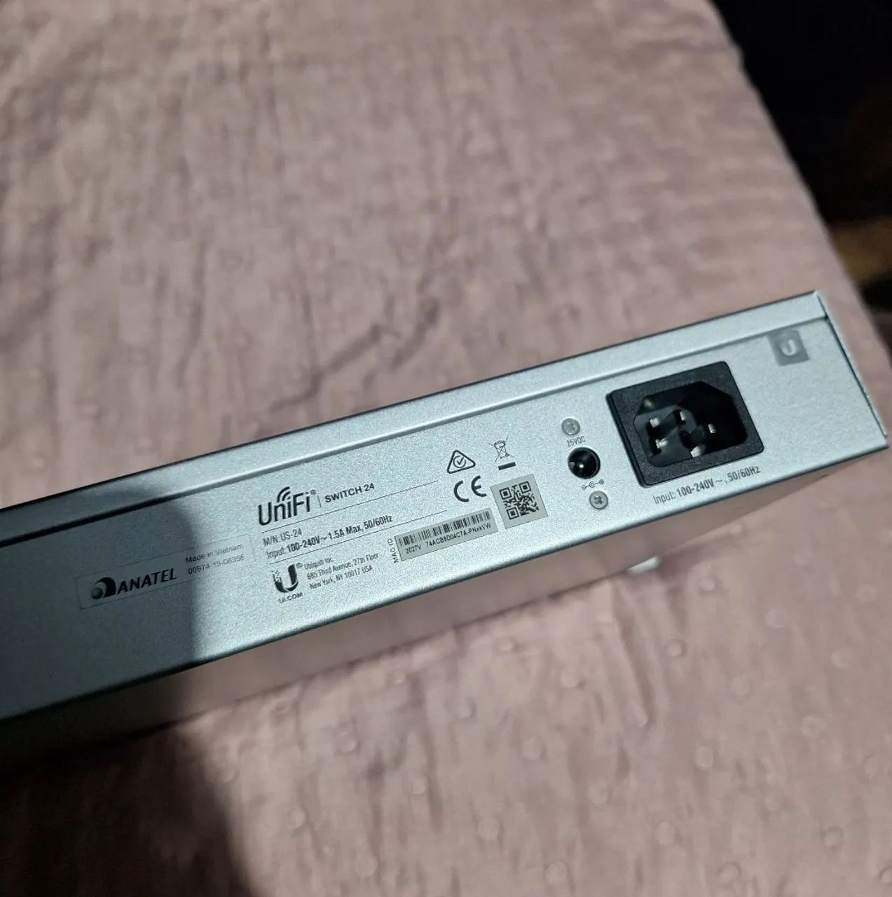 SWITCH UBIQUITI US-24 UNIFI - Foto 3