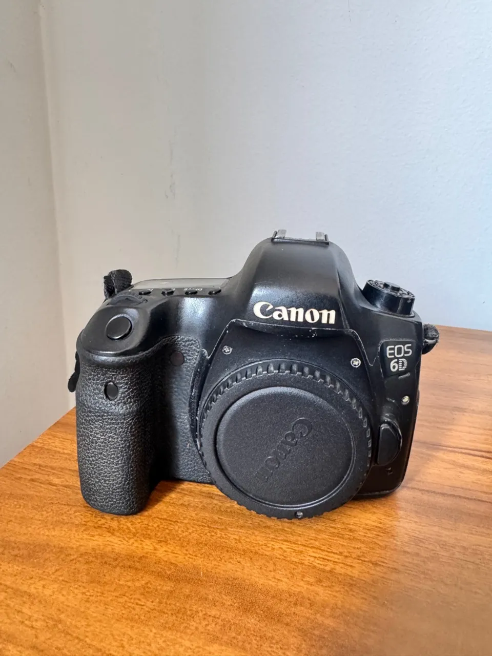 Câmera Canon EOS 6D - Perfeita para fotos incríveis!