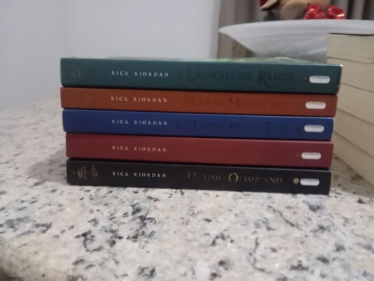 Coleçoes de livros Persey Jackson-Rick Riordan  - Foto 2