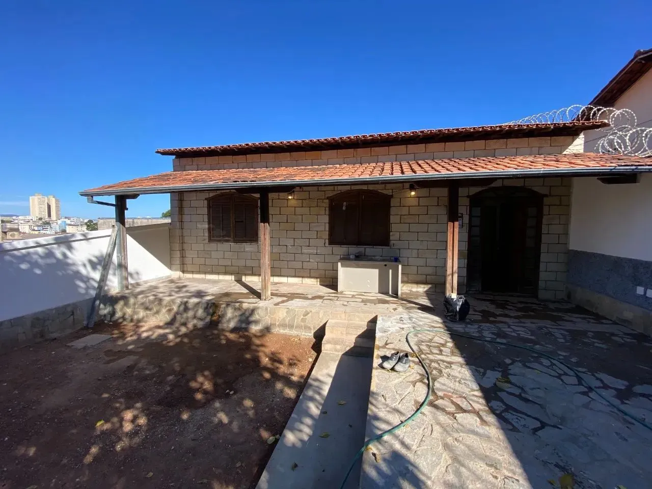Casa com 2 quartos para alugar em Belo Horizonte