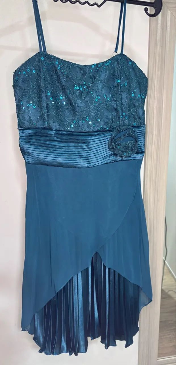 Vestido de festa azul turquesa