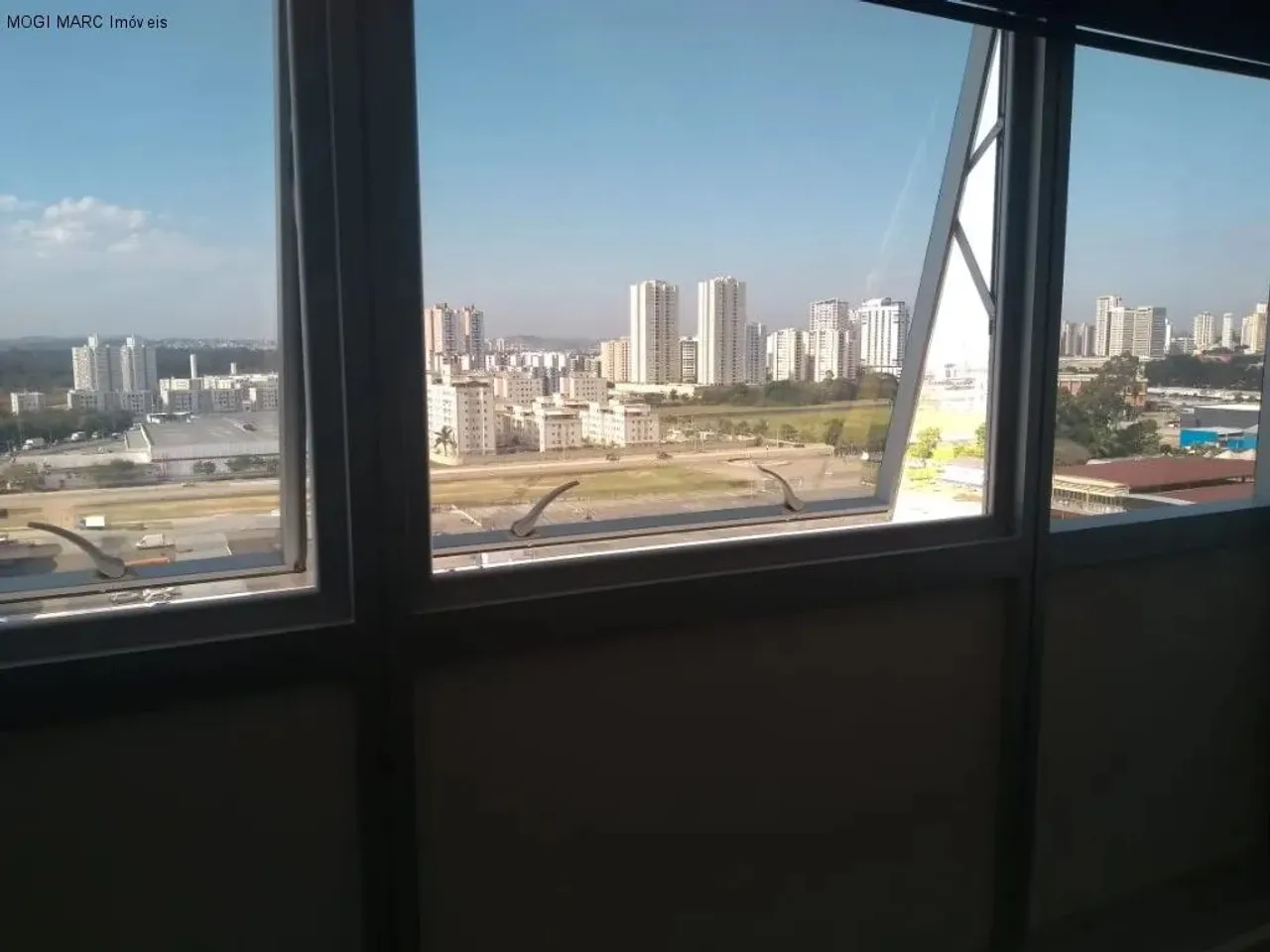 Sala comercial a venda em Mogi das Cruzes