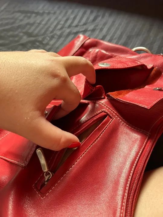 Bolsa de Ombro Vermelha em Couro  - Foto 5