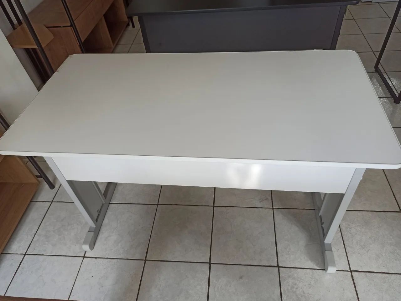 Mesa de Escritório de 1 metro  - Foto 3