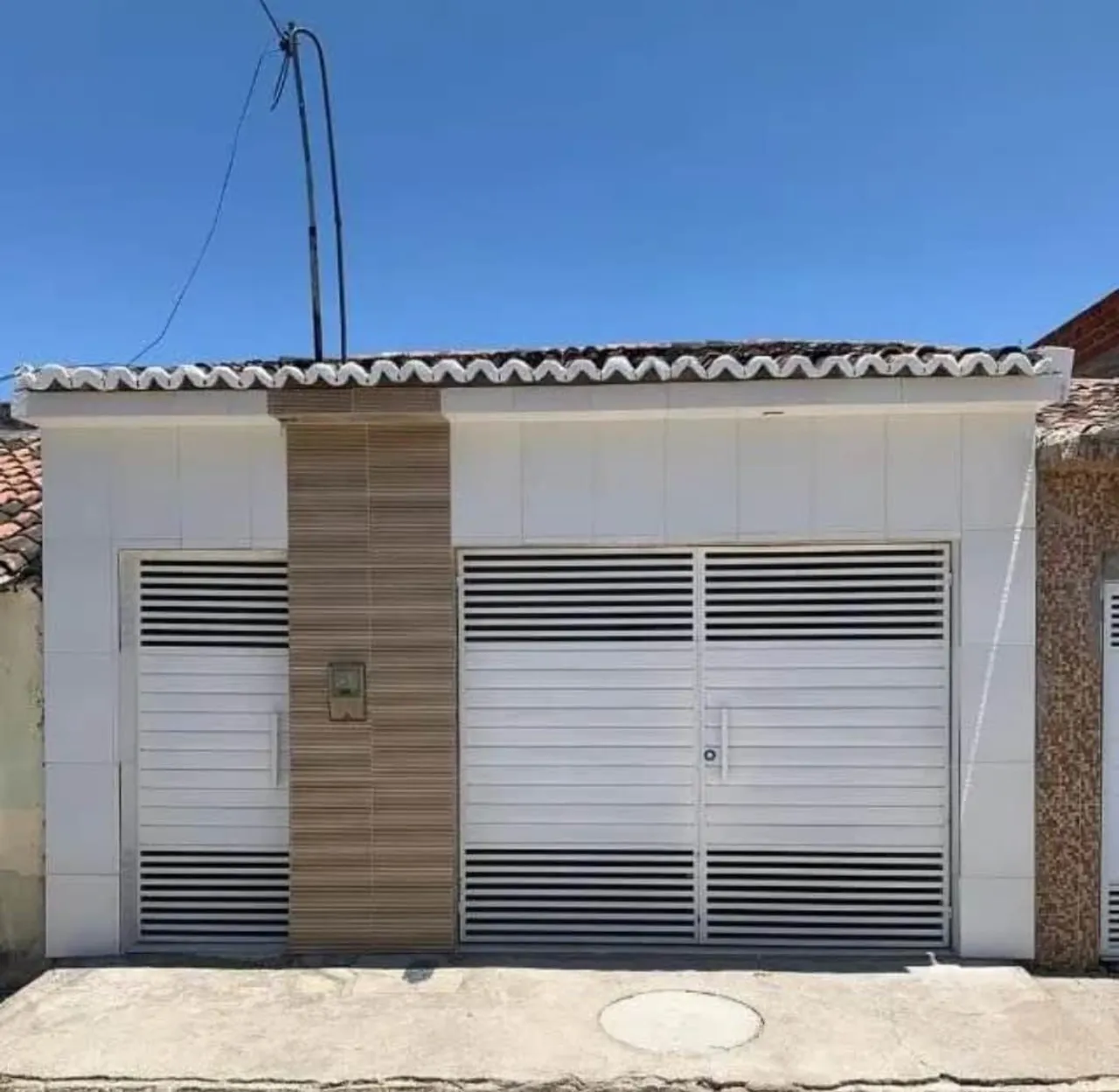 Casa em pau amarelo