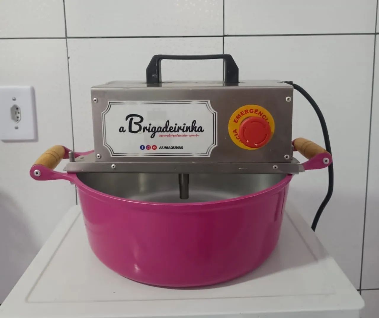 Panela para mexer doces semi nova 