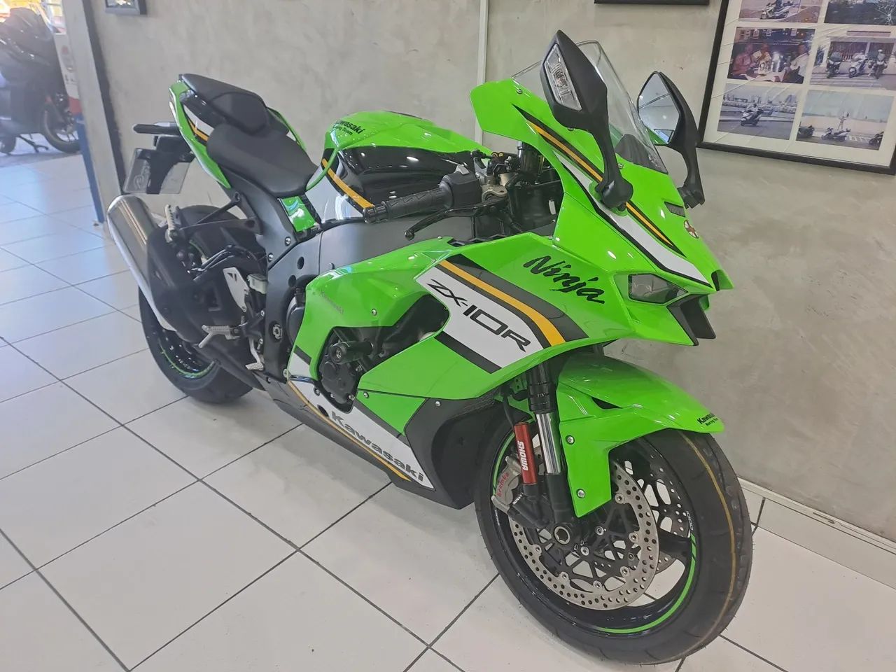 Kawasaki Zx-10/ Zx-10r 1000cc 2025 - 1428343472 | OLX