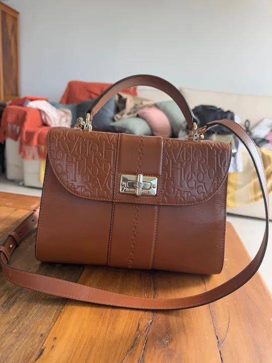 Bolsa VICTOR HUGO Couro Marrom - Luxo e Estilo!