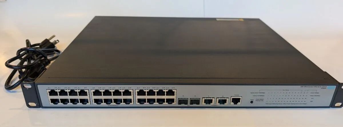 Switch HP  1950-24G-2SFP+ 2XGT 24Portas Gigabit Gerenciável 
