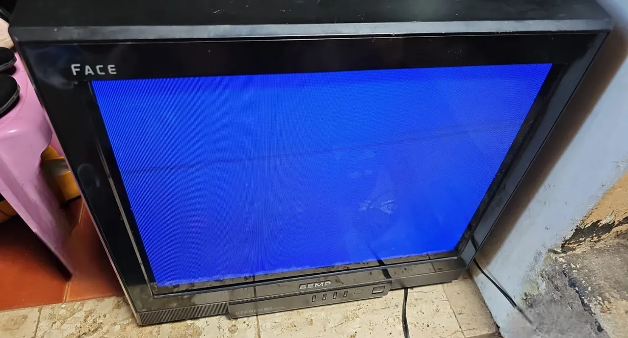 Vendo duas TV de Tubo - Semp e Philips - 21 Polegadas