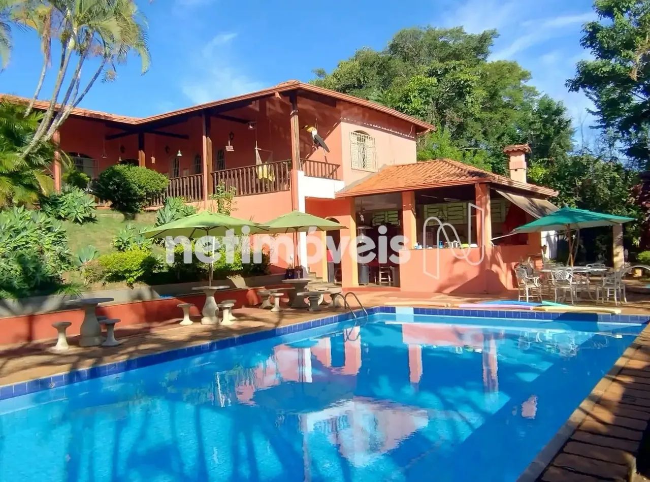 Sítio em Igarapé com 5 quartos sendo 2 suítes - 2 piscinas 1 sendo infantil