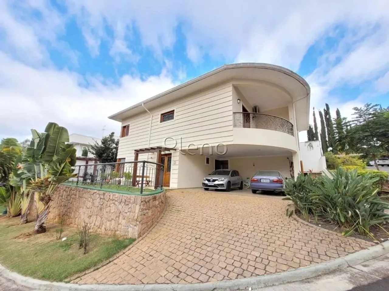Sobrado à venda em Valinhos, Chácaras Silvania, com 4 suítes, com 380 m²