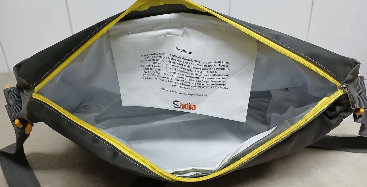 Bolsa Térmica Sadia Cinza - Foto 6