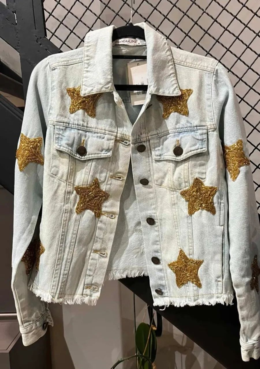 Jaqueta Jeans com Estrelas Douradas - Foto 2