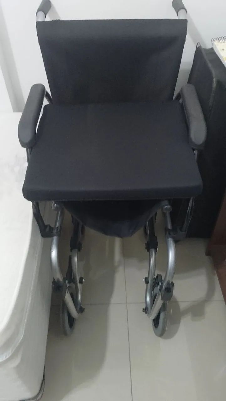 Cadeira de Rodas  Confortável - Foto 2