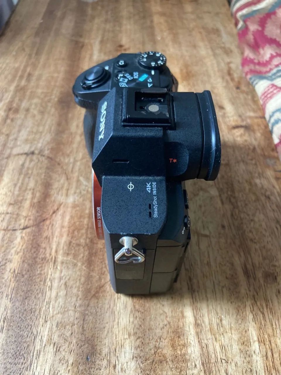 Câmera Full Frame Sony a7III + Cage SmallRig + Bateria Original Sony - Excelente Estado - Foto 5