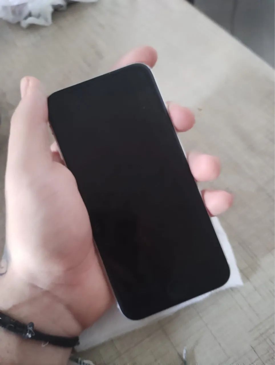 TROCO OU VENDO IPHONE 8  - Foto 2