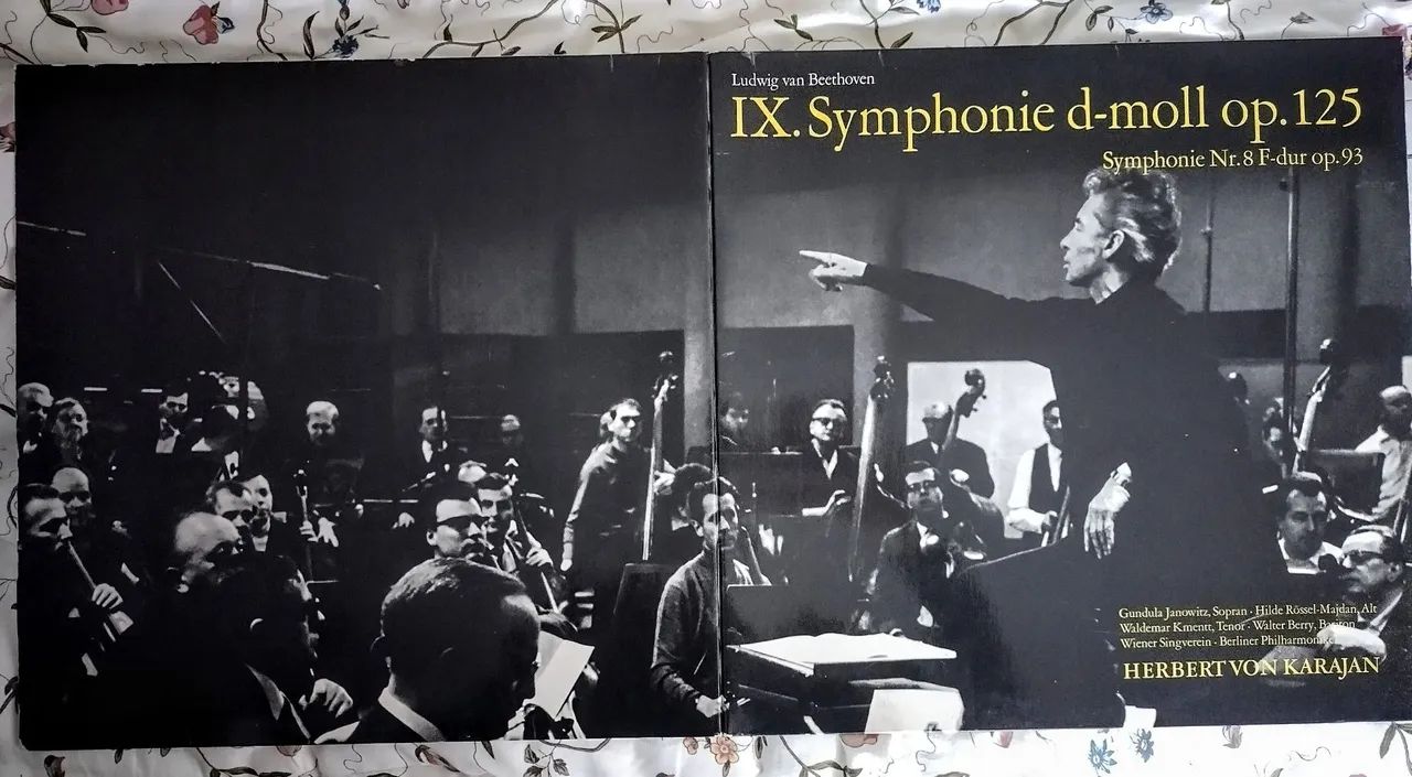 2 Vinil Karajan Beethoven Nona e 8° Sinfonia Filarmônica de Berlin - Foto 2