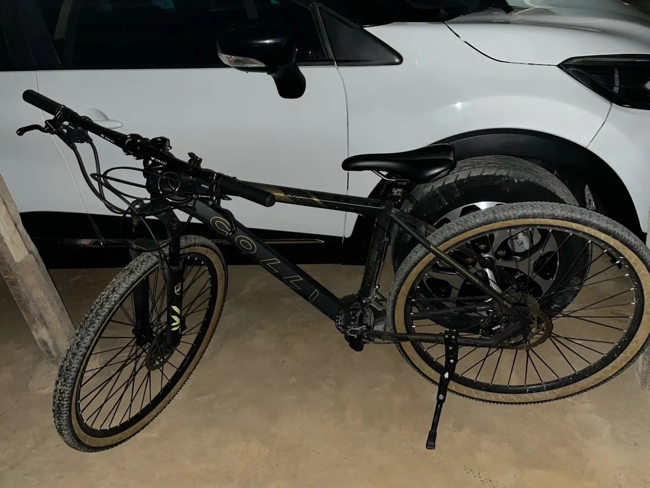 Bicicleta Aro 29 Colli - Ótimo estado!