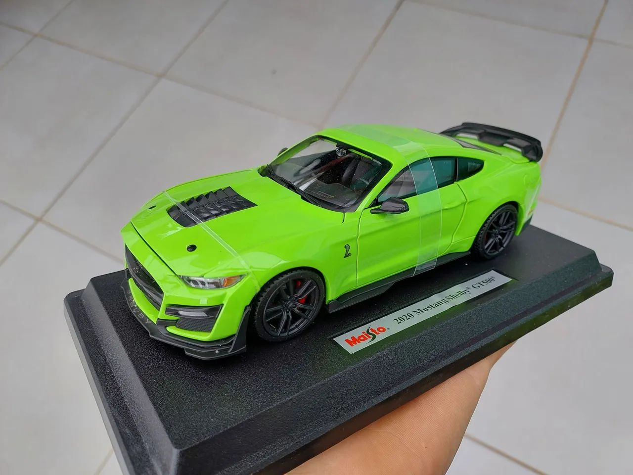 Mustang gt500 1:24 verde