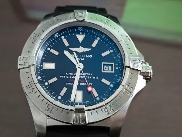 Relógio Breitling Avenger Seawolf- 3.000m