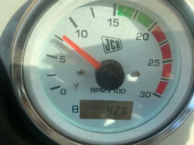 Carregadeira marca JCB, modelo 422ZX, ano 2023, com 42 horas, sem a concha. - Foto 2