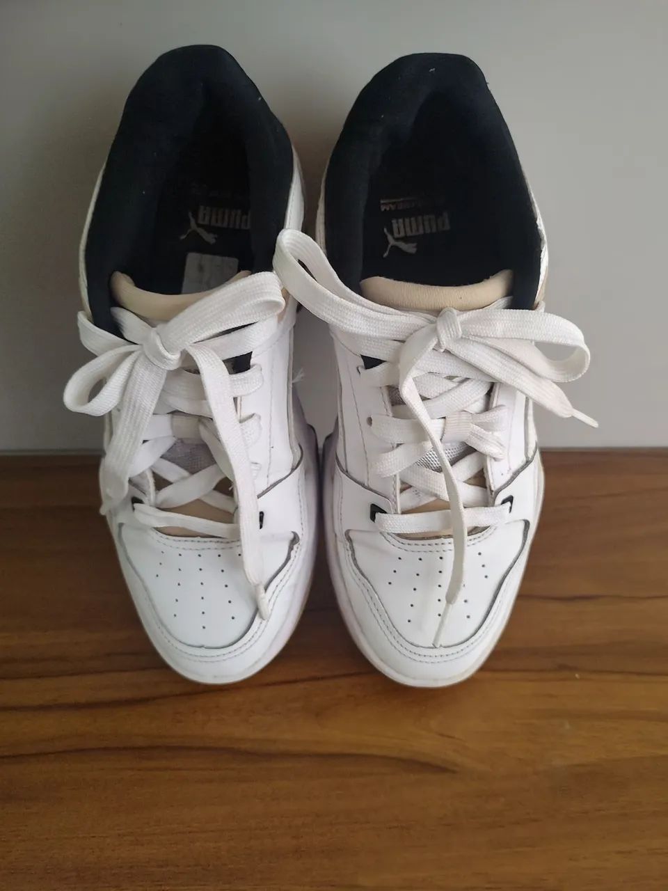Tênis Puma Branco com Detalhes - Foto 2