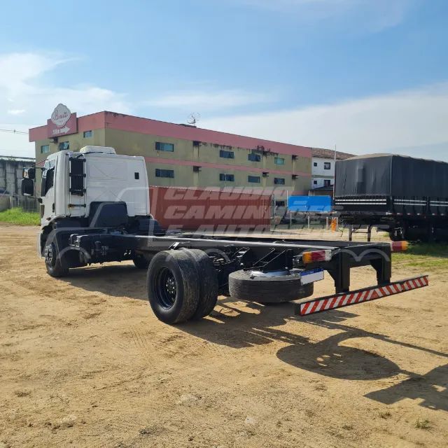 Ford Cargo 1719 - Foto 3