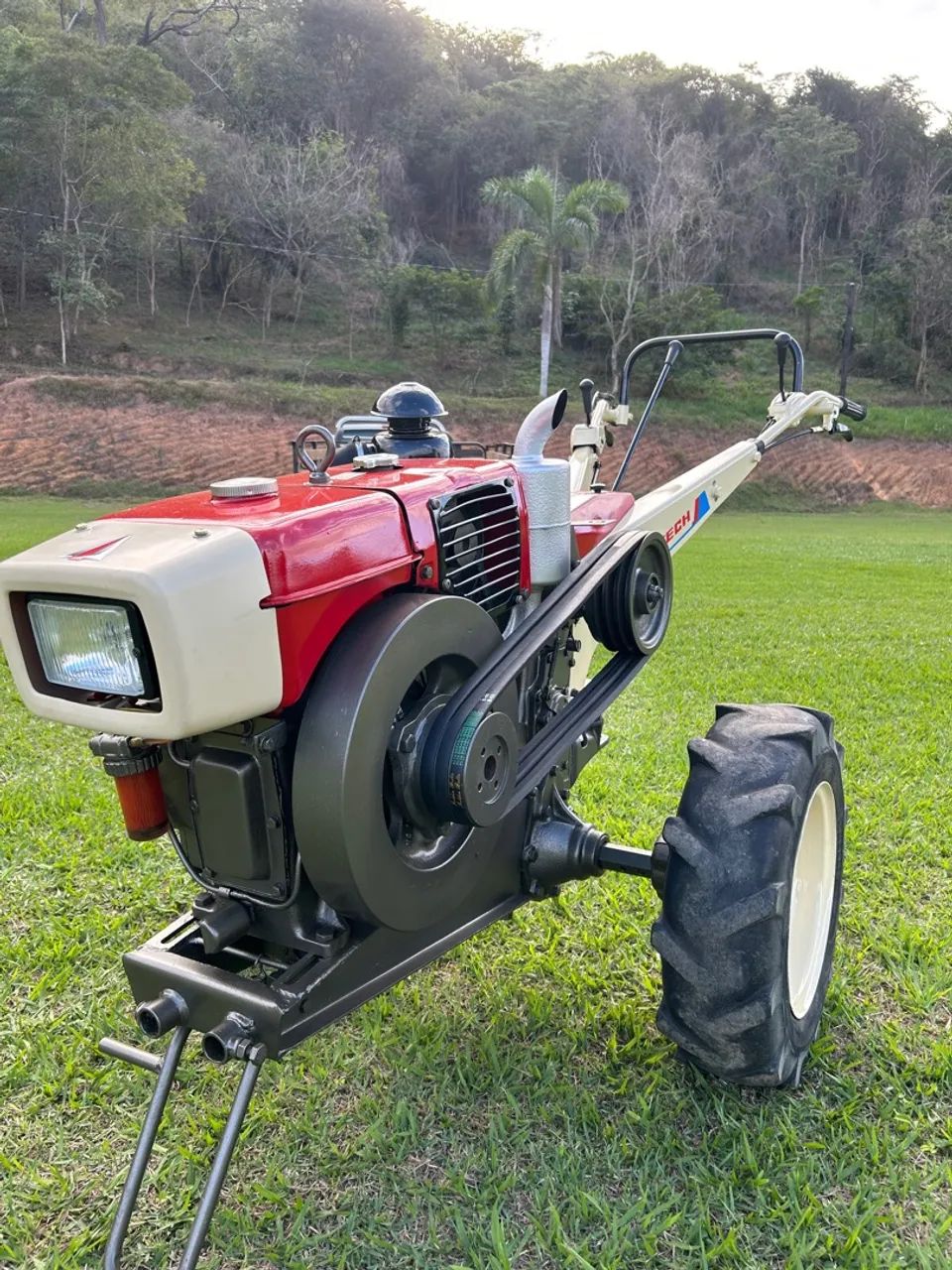 Micro Trator Yanmar Agritech - TC 11 (TOBATA)  - Foto 2