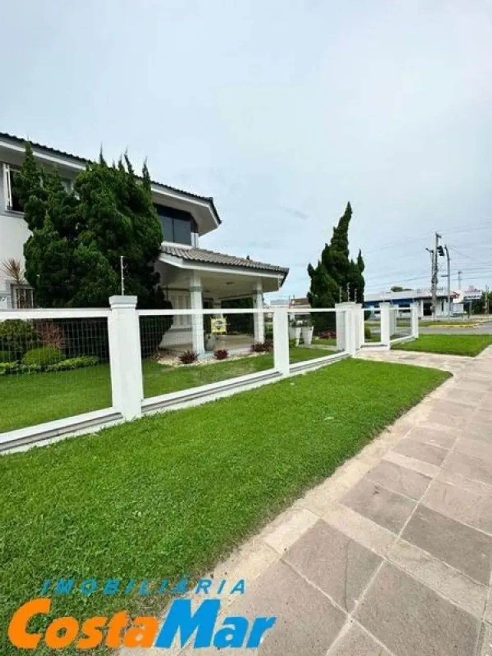 Casa na Avenida com 03 dormitórios !!!! - Foto 2