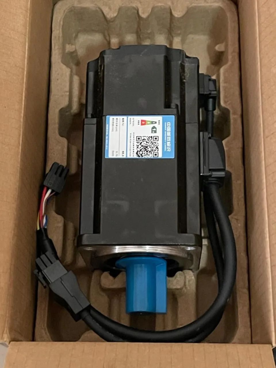 Servomotor DELTA 750W 2,4Nm NOVO - Foto 2