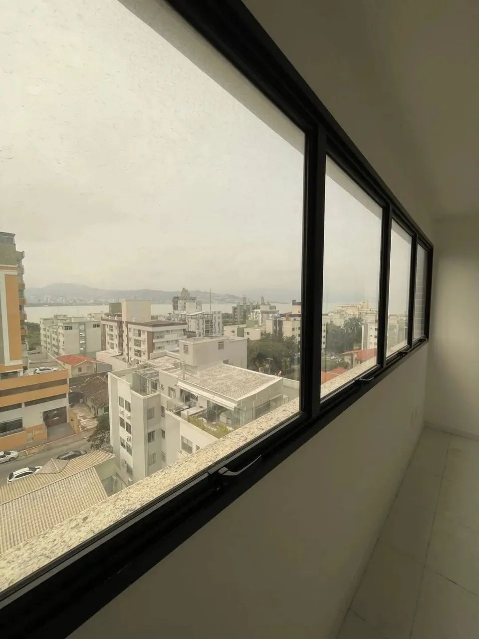 Sala em localização previlegiada á venda em Coqueiros, Florianópolis, SC