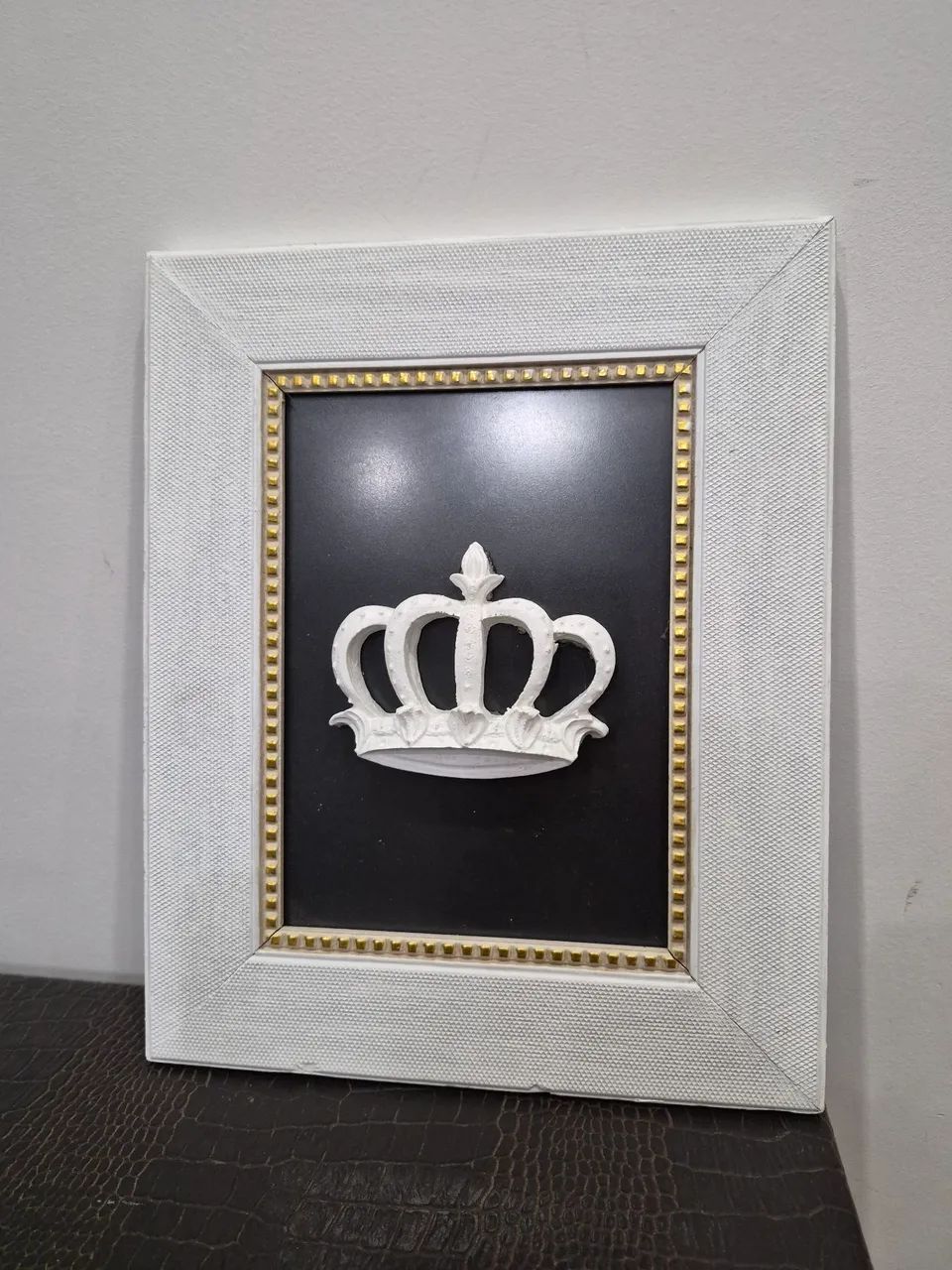 Quadro com coroa 3D