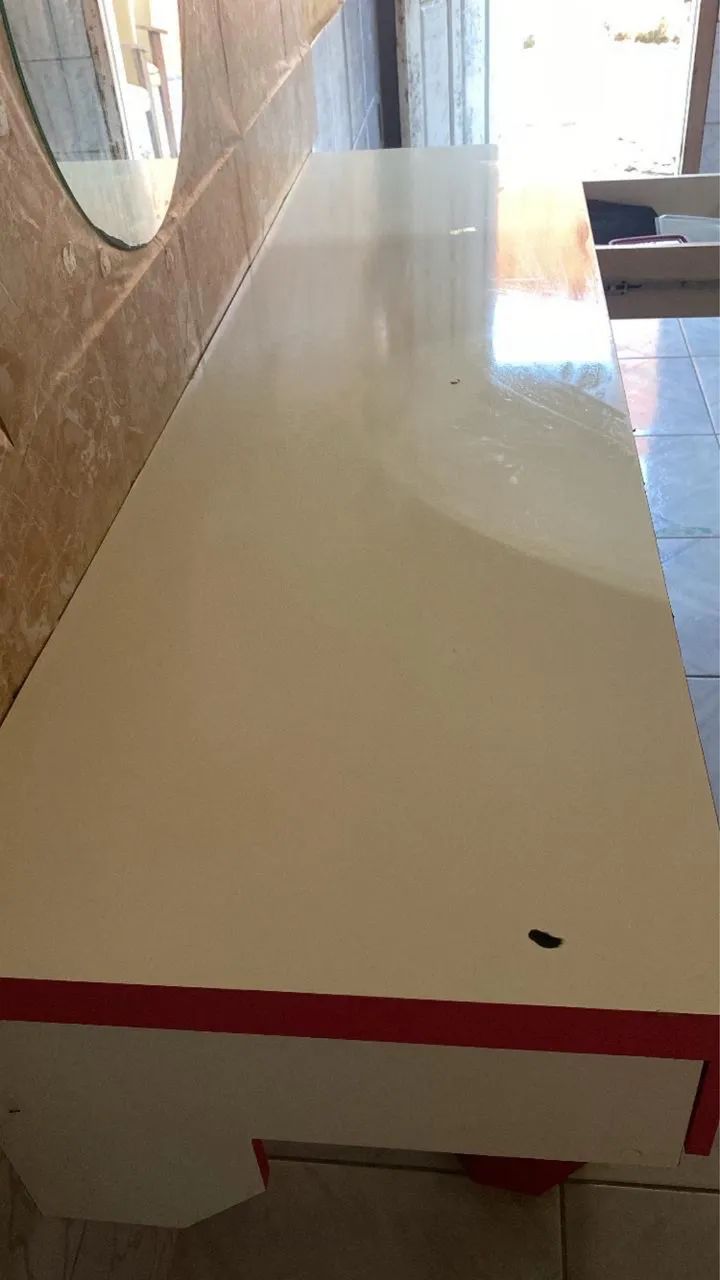 MESA SUSPENSA COM DUAS GAVETAS - Foto 3