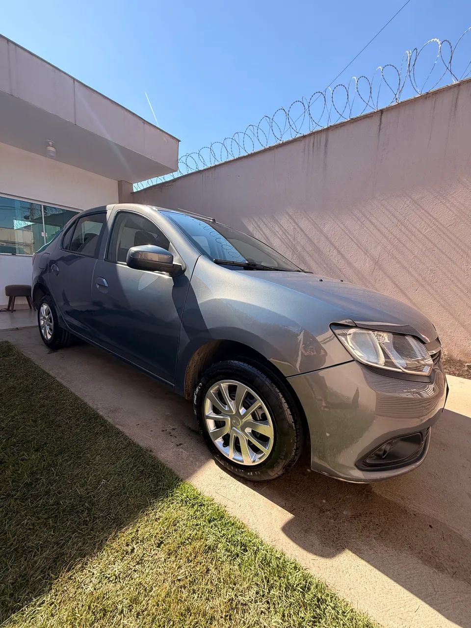 Renault Logan Expression Flex 1.0 12V 4P 2019 - Foto 4