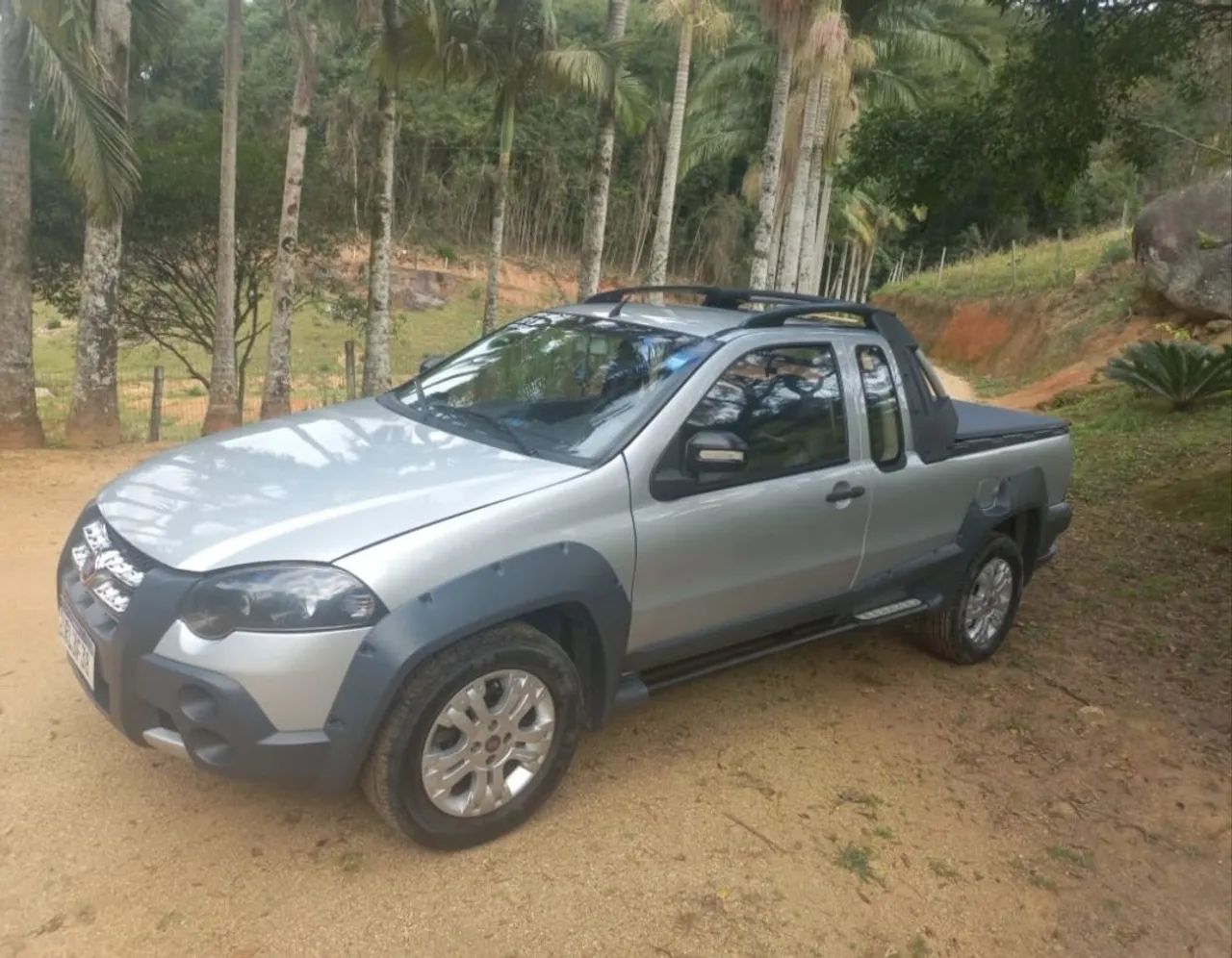 Fiat Strada Adventure 1.8/ 1.8 Locker Flex CE 2011 - Foto 5