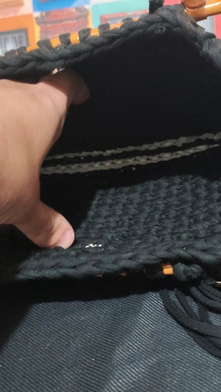 Bolsa Artesanal em Crochê com Alças de Madeira - Foto 4