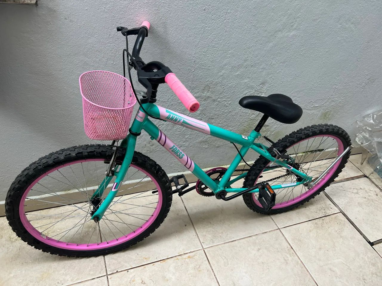 Bicicleta aro 24 pouco usada